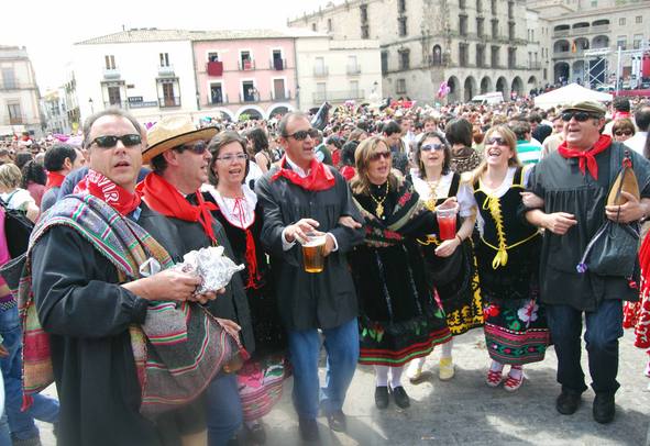 HOY ES FIESTA EN hoy es fiesta en: