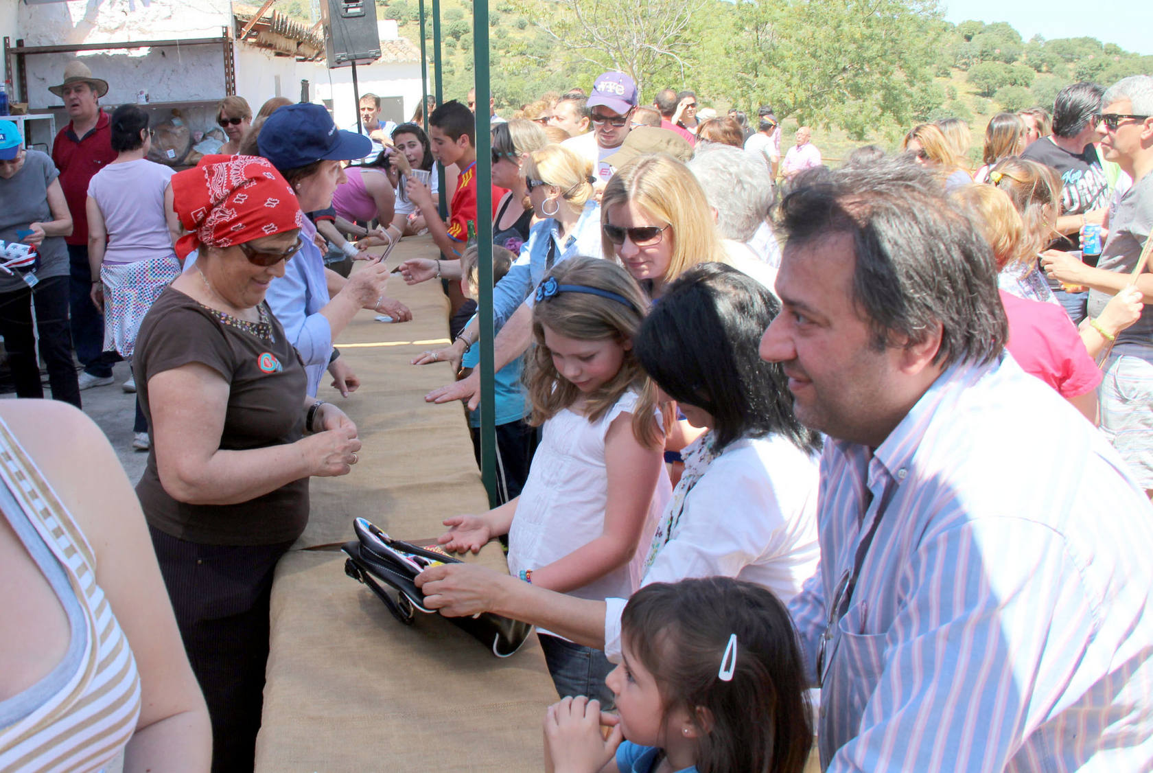 Santa Lucía celebra su romería con mucho público y en toda la finca