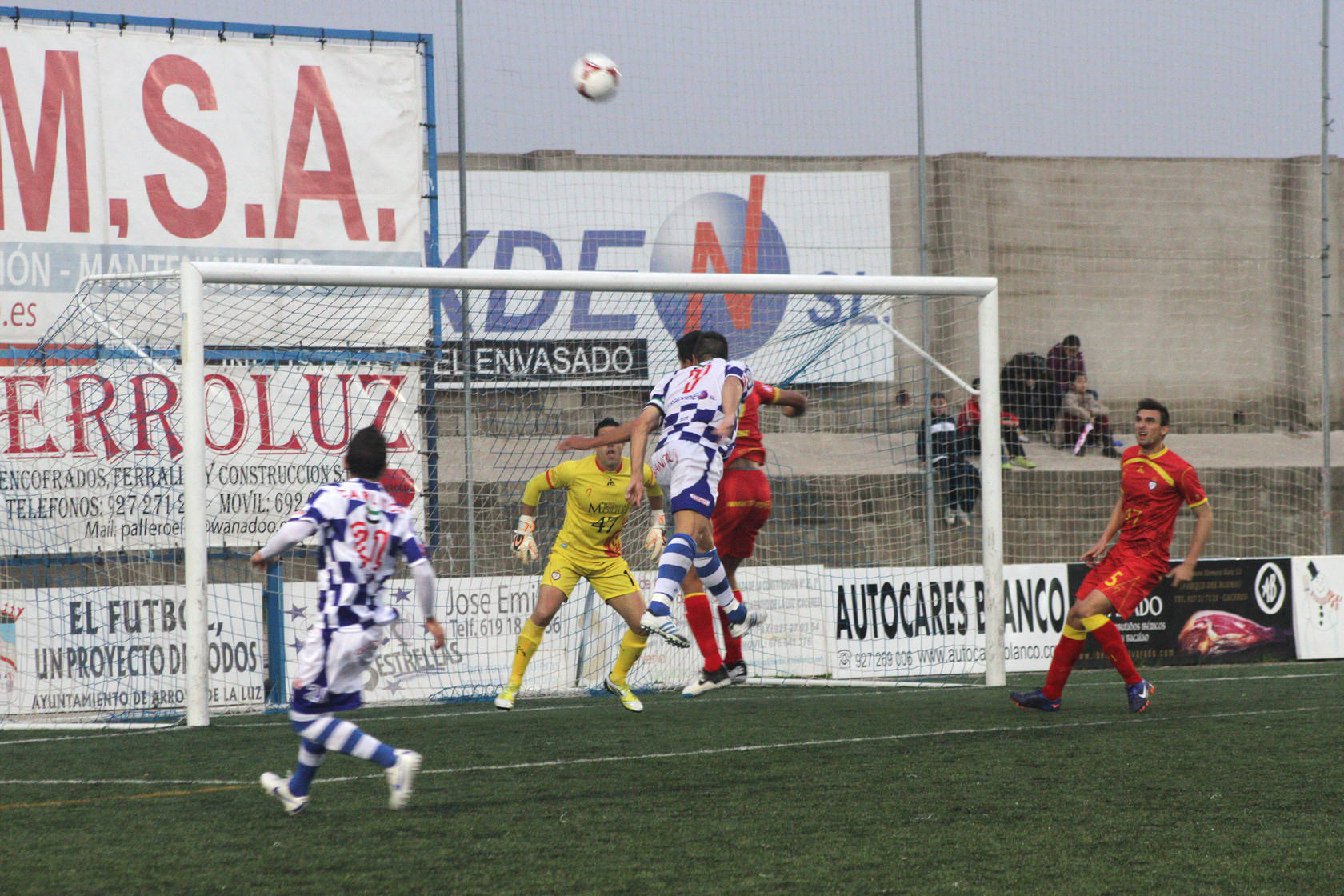 El Arroyo aguanta el tipo ante el Jaén (0-0)