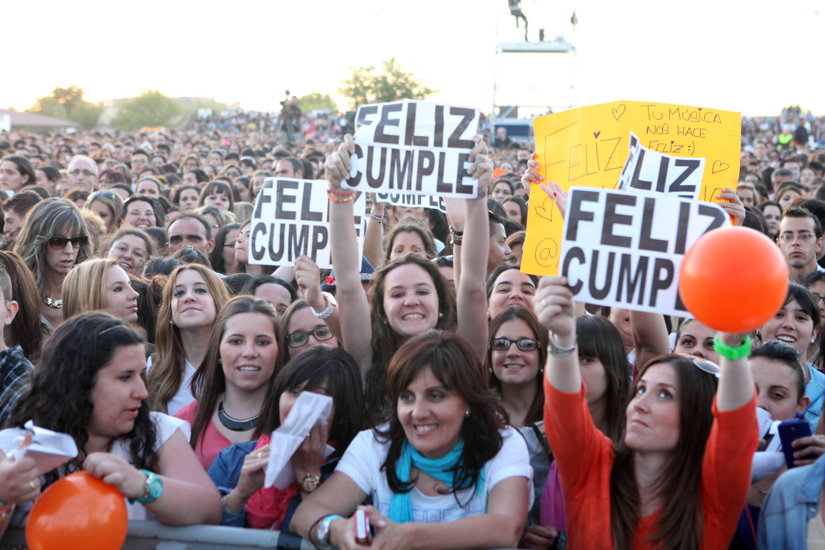 Pablo Alborán celebra su cumpleaños con un concierto en Cáceres