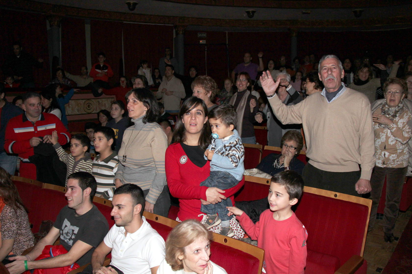 Los Niños de los Ojos Rojos llenan el Gran Teatro