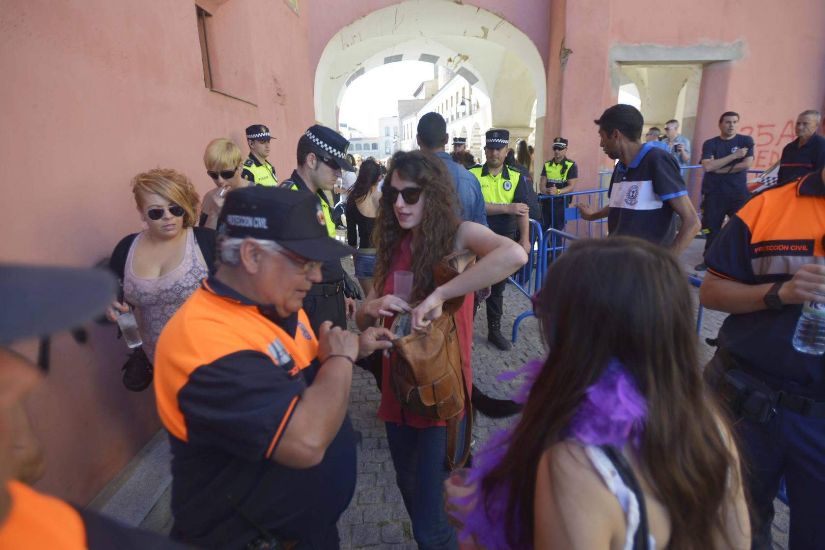16.000 personas dan color a la Fiesta de Los Palomos