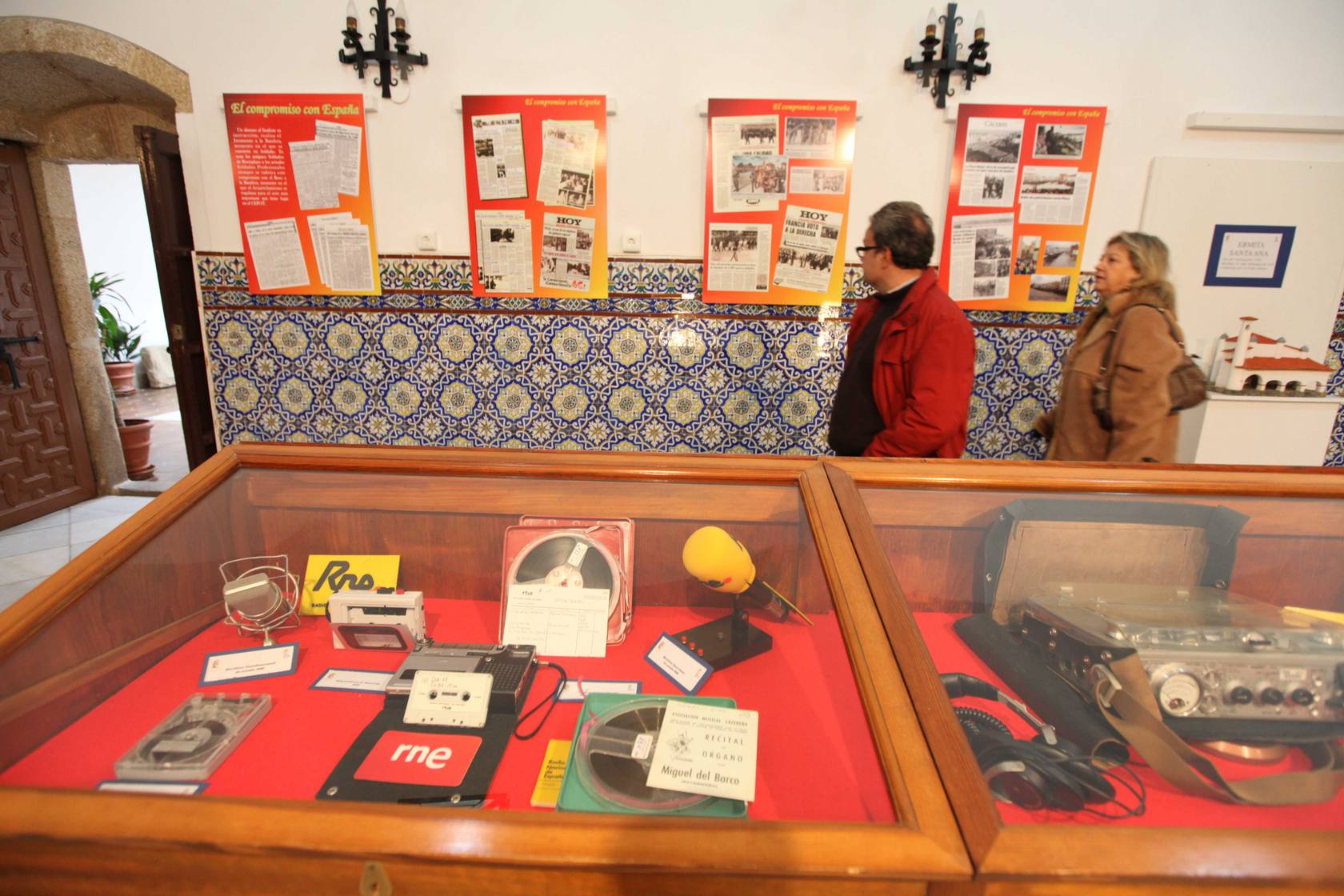 Exposición 'Medios de comunicación y Ejército', en el Palacio de las Cigüeñas